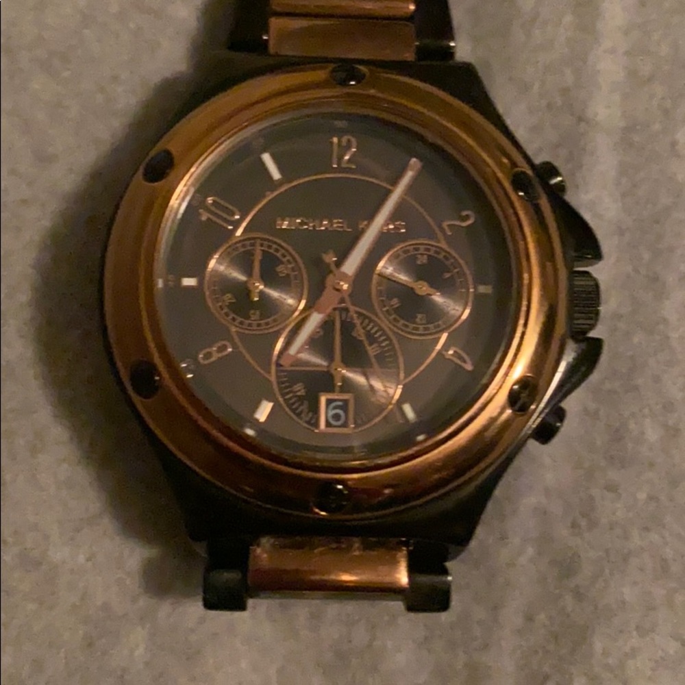 Watch - Picture 3 of 4